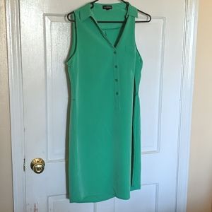 Sleeveless dress